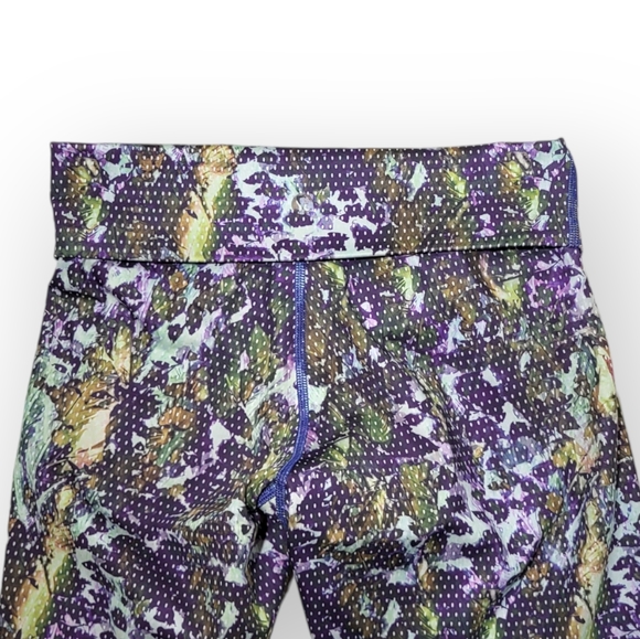 Lululemon Wunder Under Crop II Roll Down Floral Sport White Multi - Picture 11 of 13